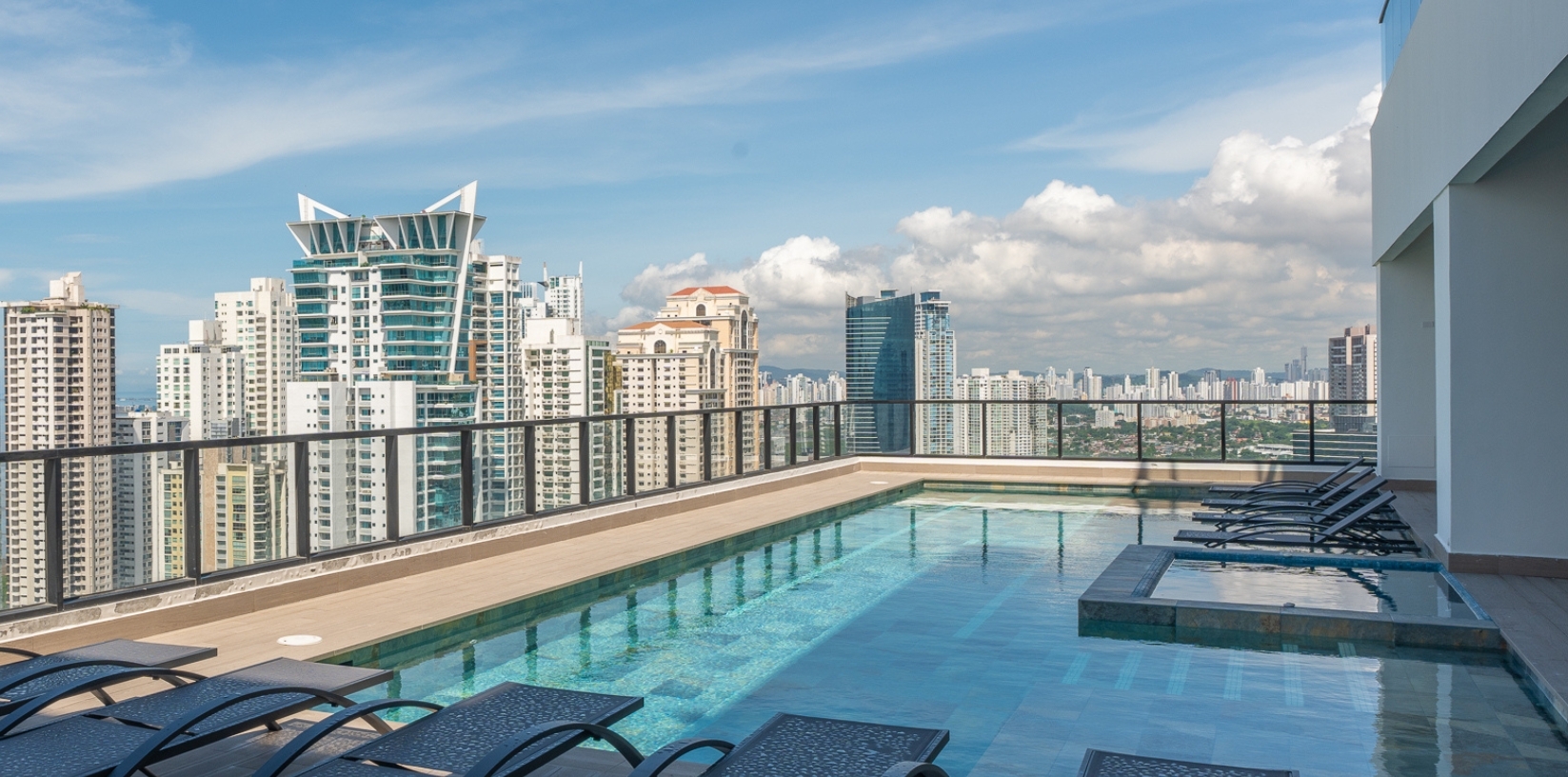 Fully furnished apartments in Panama City