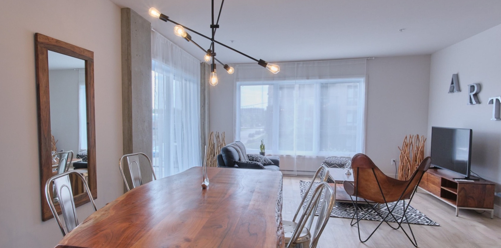 Fully furnished apartments and studios High-speed Wi-Fi Fully equipped kitchens Private balconies with amazing views in Quebec